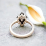 Bague en diamant enchanteresse avec éclat de xylophone, une brillance incomparable Bague en diamant sel et poivre naturel