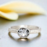 Bague en diamant Quiver Love, bague en diamant sel et poivre naturel à l'éclat de quartz, ravissante bague en diamant victorienne