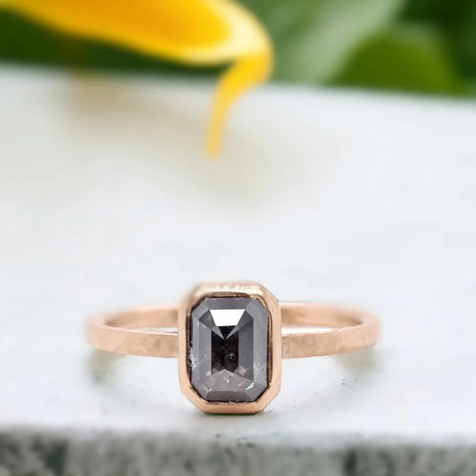 Graceful Geometry Salt & Pepper Diamond Ring – Unique Natural Sparkle