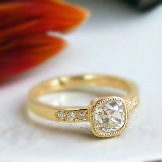 Pavé Diamond & Cushion Cut Sapphire Ring – Elegant Sapphire Jewellery