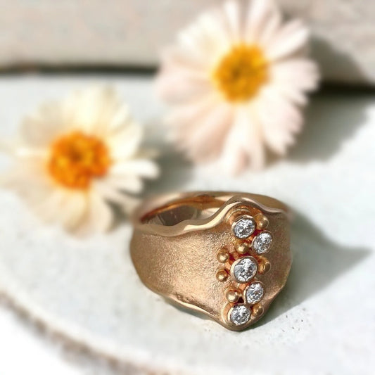 Golden Affection Victorian Wedding Band: Timeless Bridal Keepsake Ring
