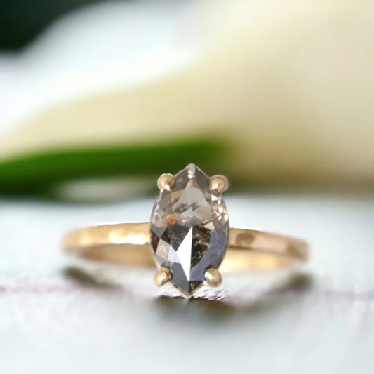 Elegant Salt & Pepper Diamond Ring – Lustrous Promise Sparkle