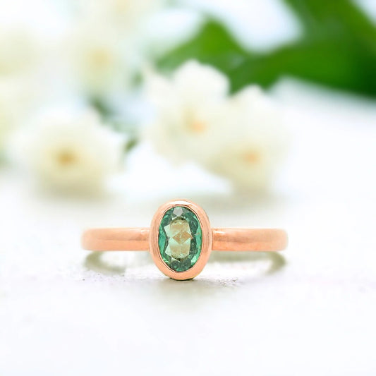 Bezel-Set Green Sapphire Minimalist Ring - Elegant, Modern Design