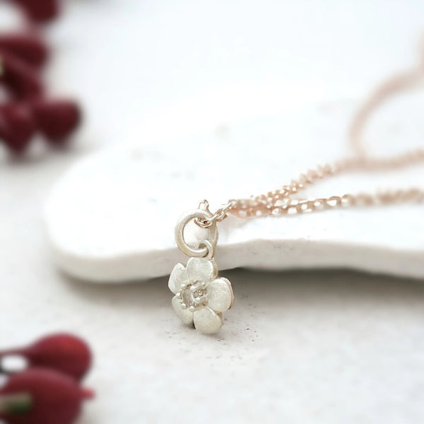 Marine Elegance Flower Style Silver Necklace