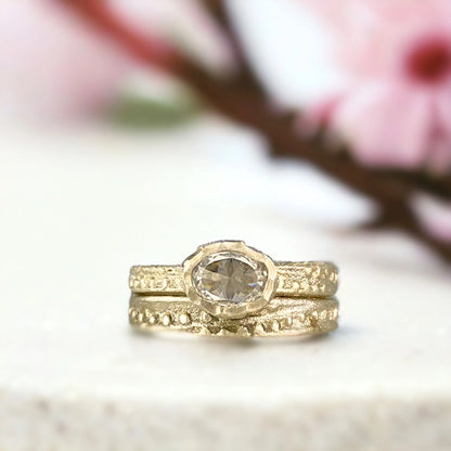 Aine Celtic Wedding Band Set with Unique Ring Mount