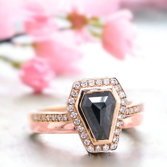 Coffin Halo Diamond Ring – Gothic Elegance with Coffin Gems