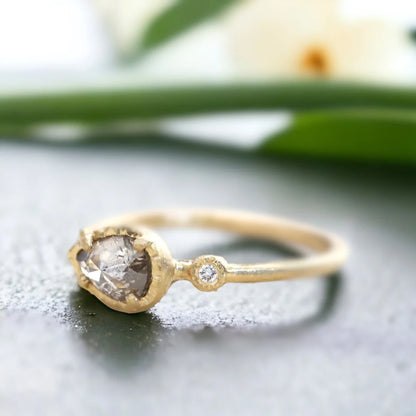18K Yellow Gold Muguet Ring Pear Salt and Pepper Diamond