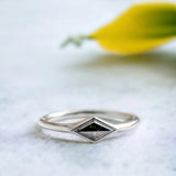 Grace in the Breeze Parafoil Kite Diamond Ring, Minimalist Salt And Pepper Diamond Ring