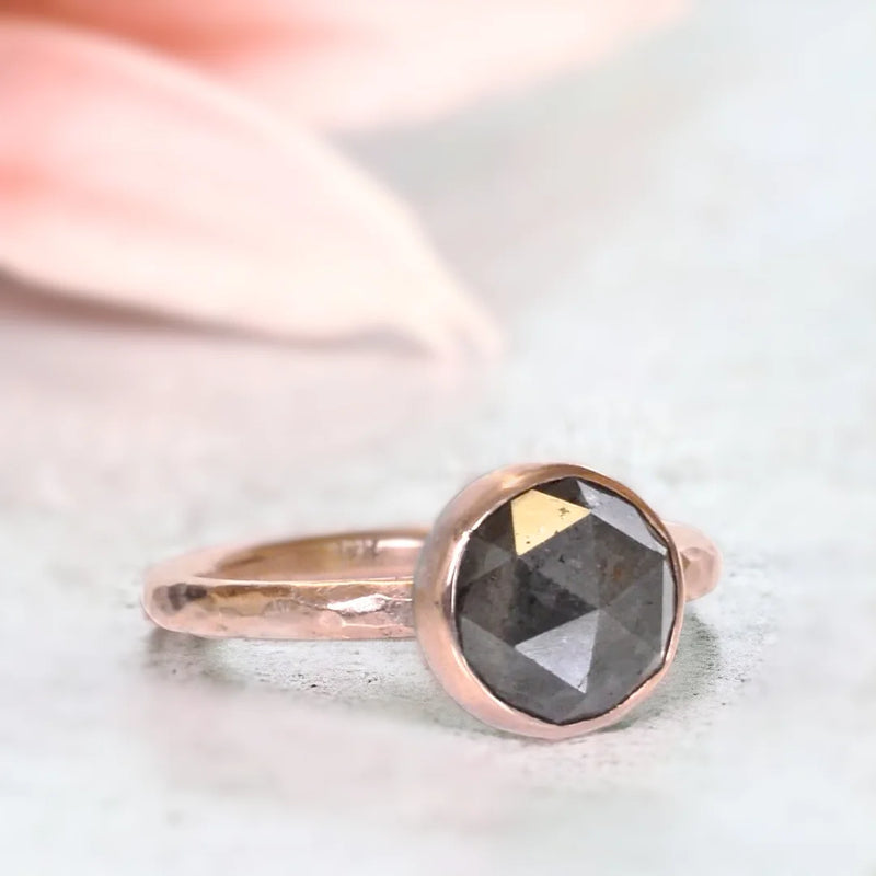 Heritage Heirloom Viktorianischer Kamee Ring, Radiant Nova Runder Natürlicher Salz &amp; Pfeffer Diamant Ring, Sternennacht Symphonie Diamant Ring