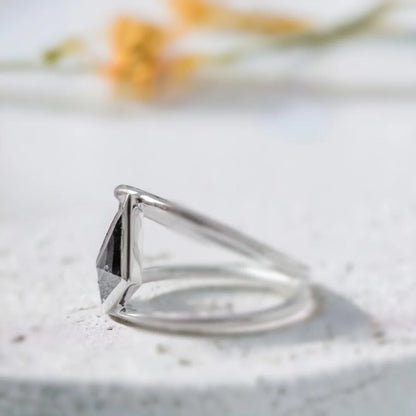 Salt and Pepper Kite Diamond Alternative Ring Split Shank