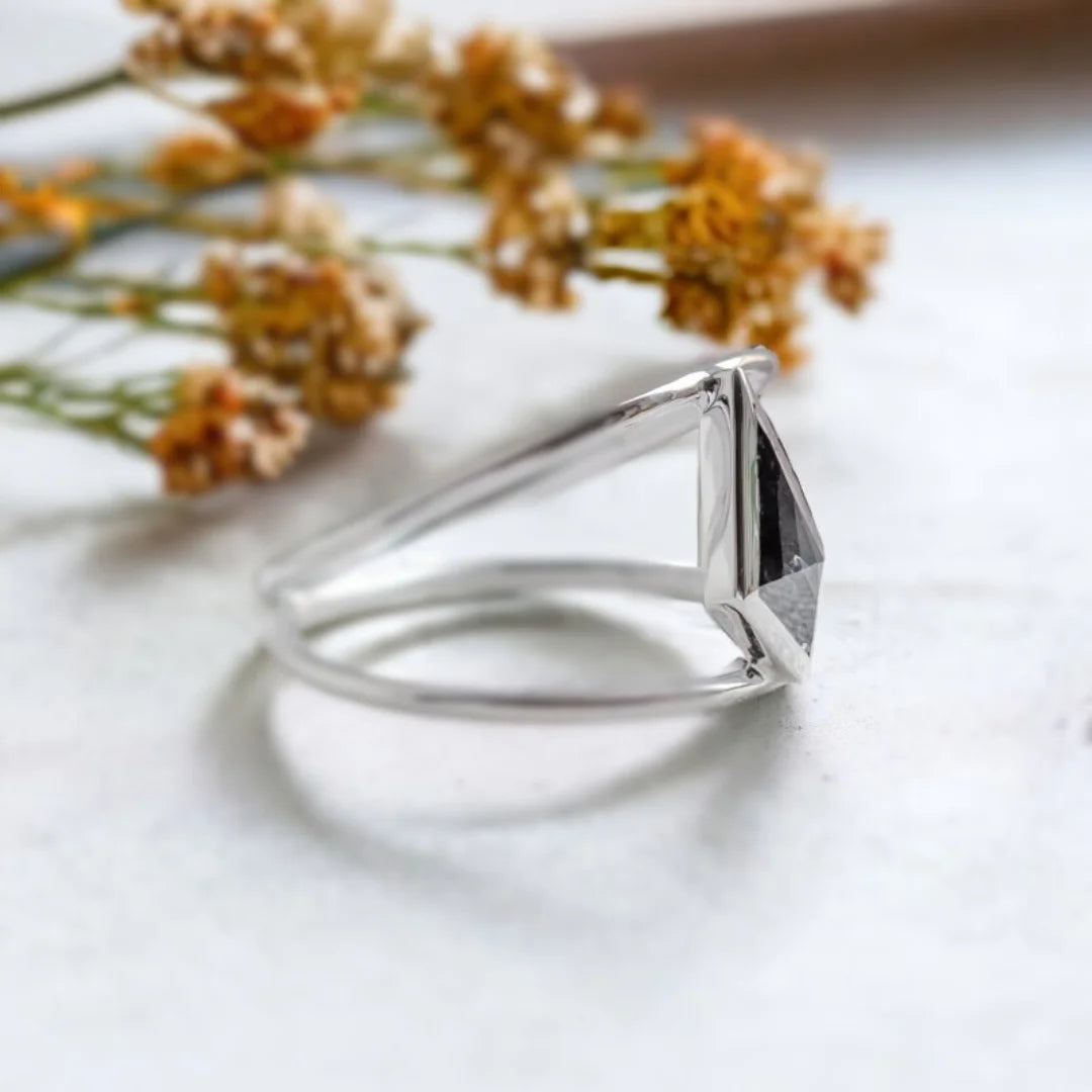Salt and Pepper Kite Diamond Alternative Ring Split Shank