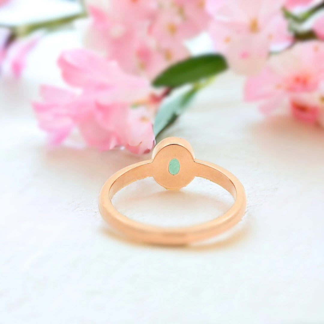 Green Sapphire Ring Bezel Set Minimalist Oval Vintage Design featuring a natural oval green sapphire in a bezel setting with a smooth minimalist band and subtle handcrafted texture in a vintage-inspired fine jewellery style