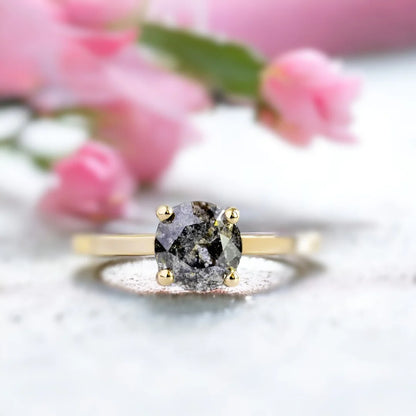 Salt and Pepper Diamond Engagement Ring Round Cut 1 Ct Curved Band Set featuring a round-cut salt-and-pepper diamond center stone with black diamond accents, a curved matching band, precision setting, and a modern engagement ring design.